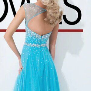 Tony Bowls 114516 Blue Dress, Size 4 – Stunning Fitted Gown with Bold Blue Hue